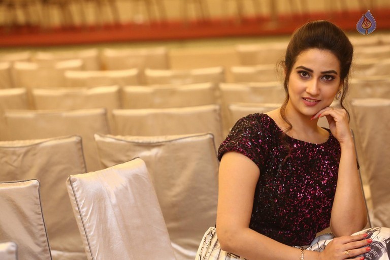Anchor Manjusha Photos - 29 / 40 photos