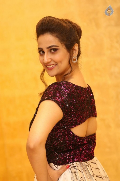 Anchor Manjusha Photos - 35 / 40 photos