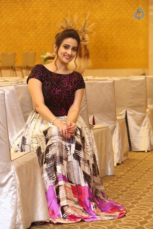 Anchor Manjusha Photos - 36 / 40 photos