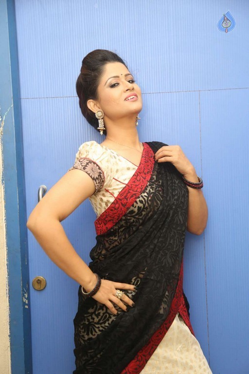 Anchor Shilpa Chakravarthy Photos - 2 / 36 photos