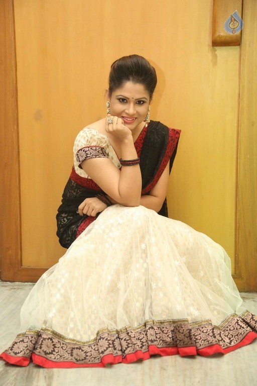 Anchor Shilpa Chakravarthy Photos - 10 / 36 photos
