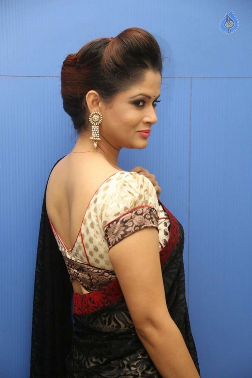 Anchor Shilpa Chakravarthy Photos - 21 / 36 photos