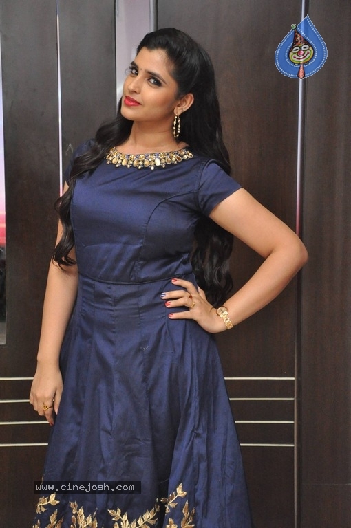 Anchor Shyamala Images - 25 / 28 photos