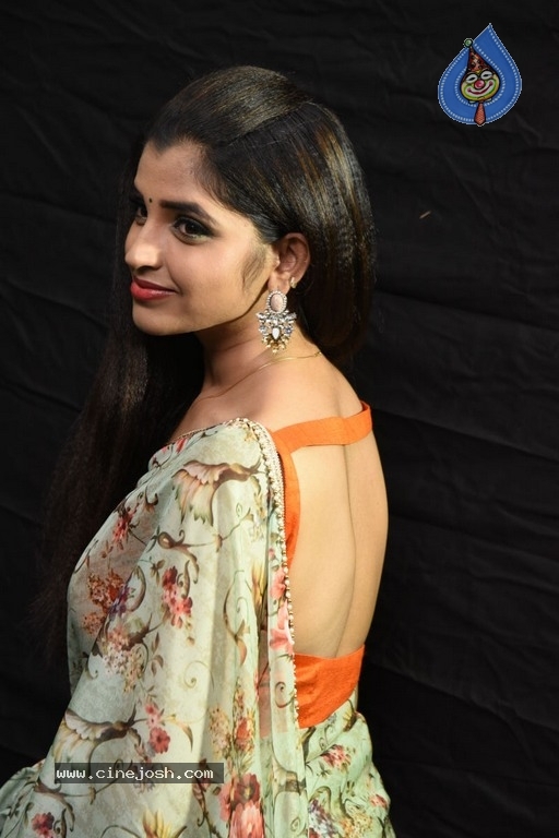 Anchor Shyamala Latest Photos - 12 / 12 photos