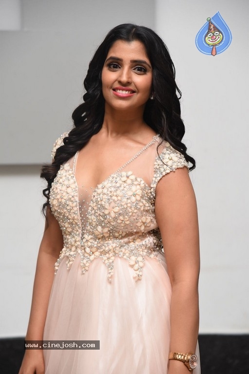 Anchor Shyamala New Gallery - 14 / 15 photos