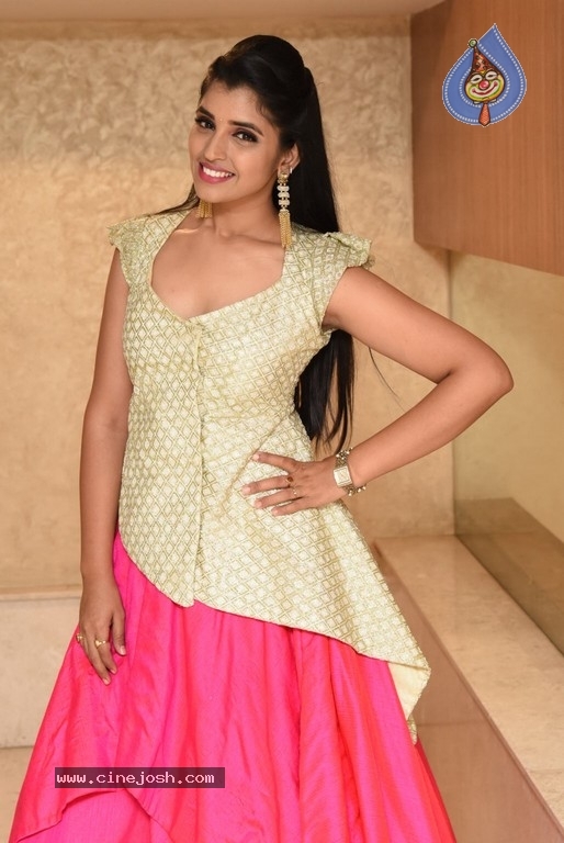 Anchor Shyamala New Gallery - 19 / 30 photos