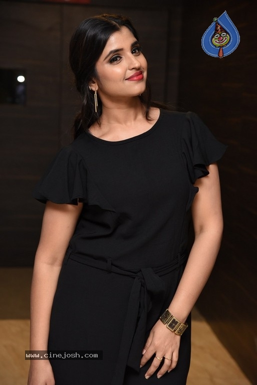 Anchor Shyamala Photos - 15 / 21 photos