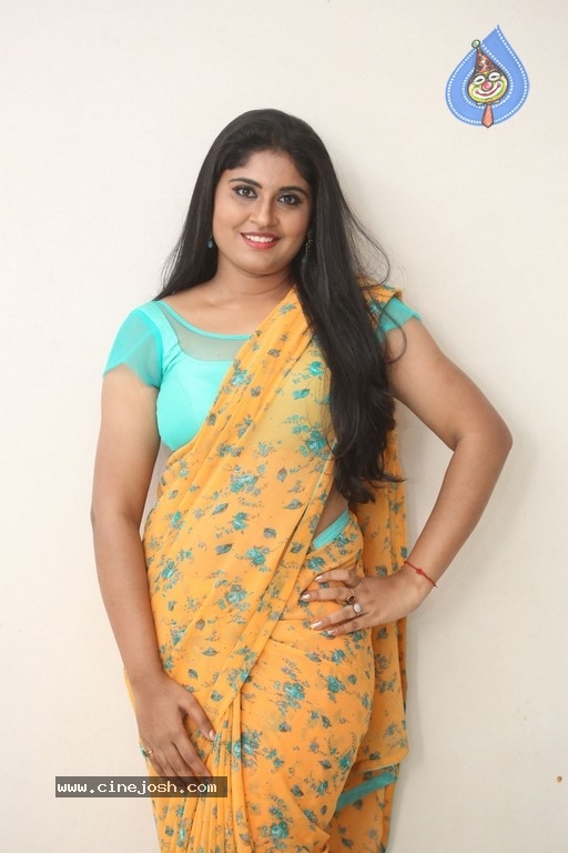 Anchor Sonia Chowdary Pics - 8 / 15 photos