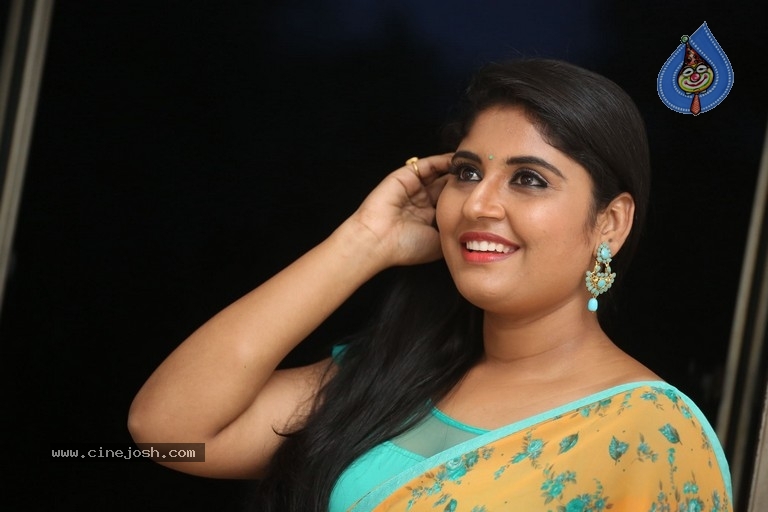 Anchor Sonia Chowdary Pics - 9 / 15 photos