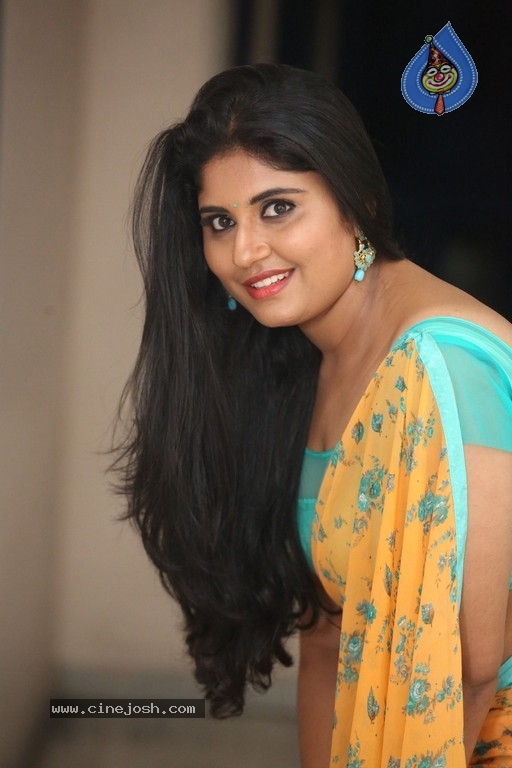 Anchor Sonia Chowdary Pics - 11 / 15 photos