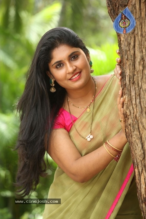 Anchor Sonia Chowdary Pics - 10 / 16 photos