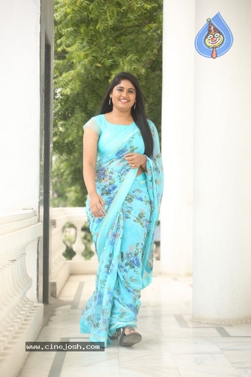Anchor Sonia Chowdary Pics - 9 / 12 photos