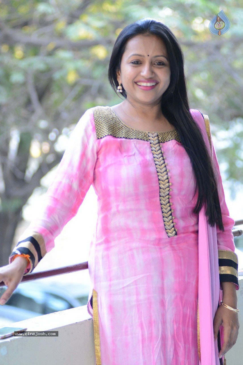 Anchor Suma New Photos Photo 3 of 30