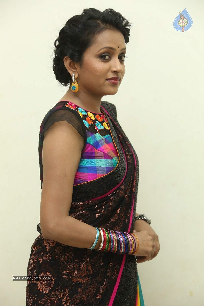 Anchor Suma Stills - 2 / 31 photos