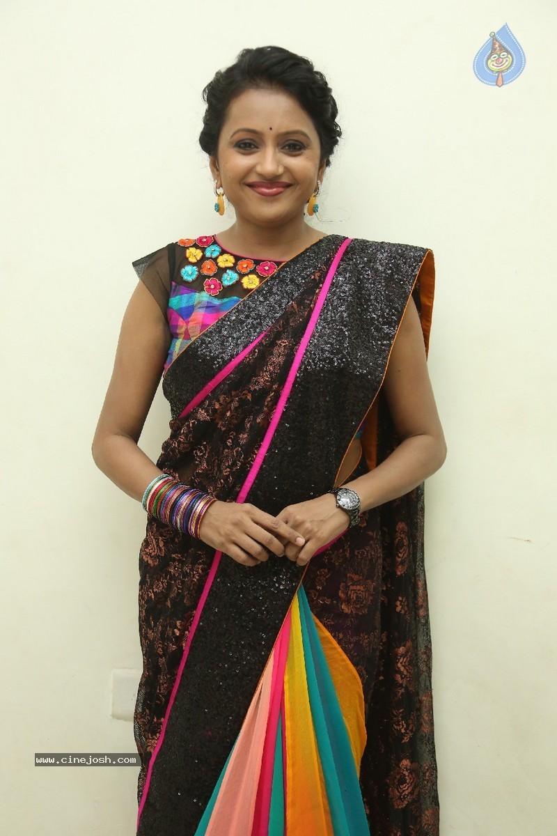 Anchor Suma Stills - 9 / 31 photos