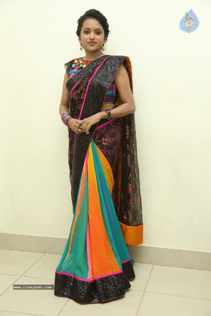 Anchor Suma Stills - 22 / 31 photos