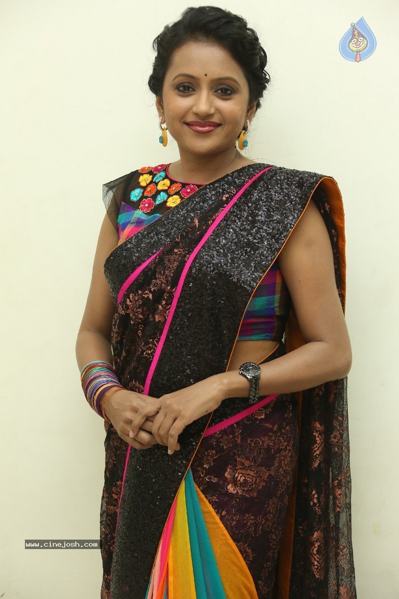 Anchor Suma Stills - 26 / 31 photos