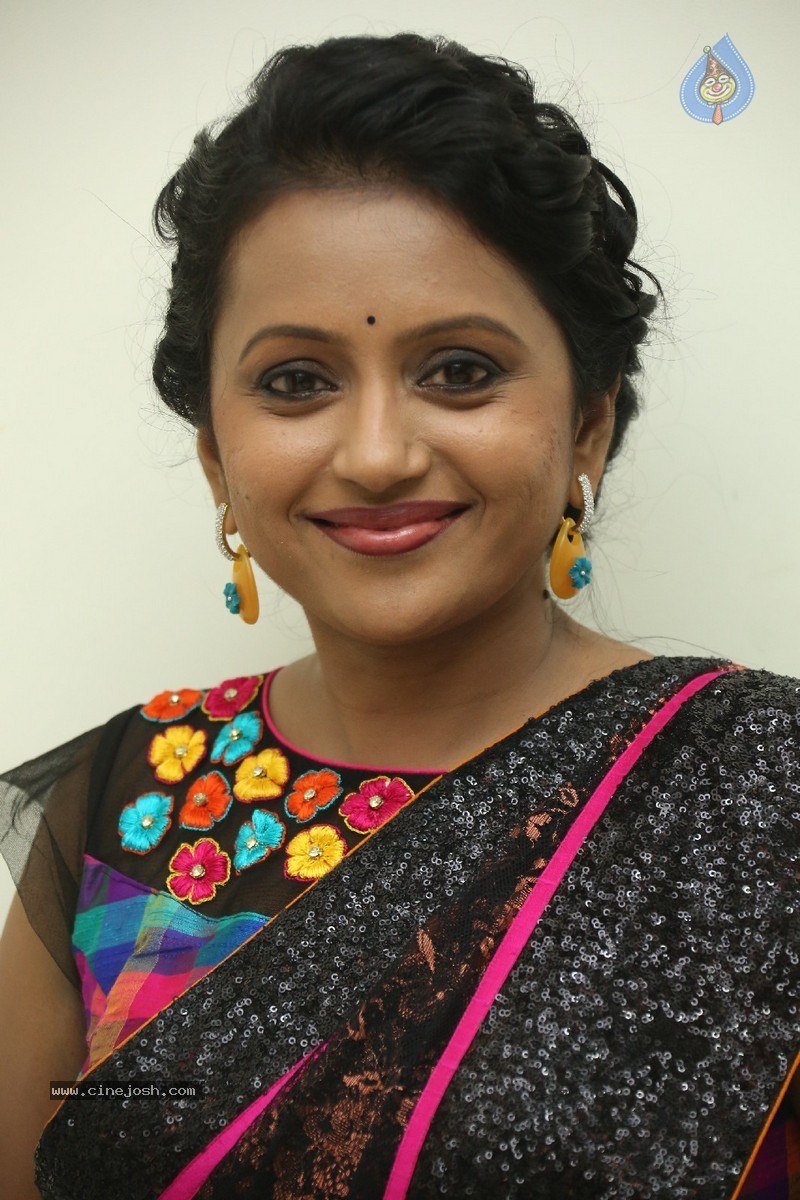 Anchor Suma Stills - 30 / 31 photos