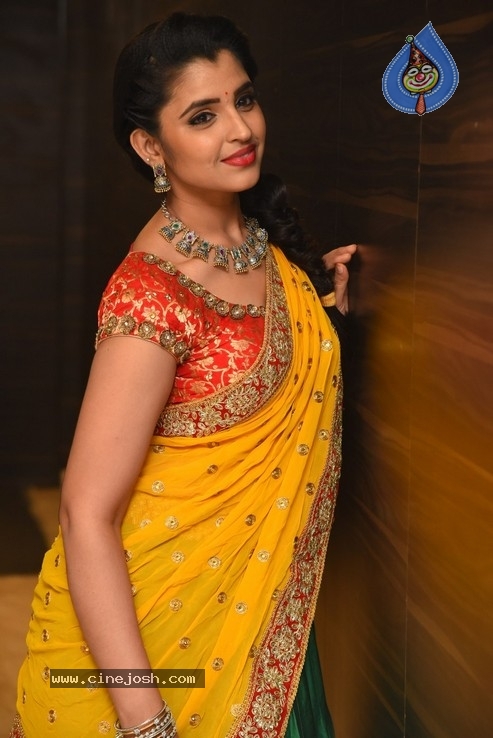 Anchor Syamala Photos - 9 / 29 photos