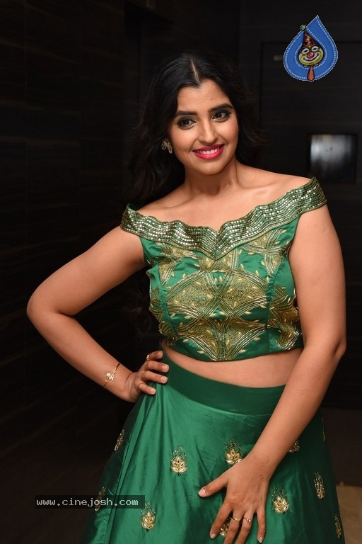 Anchor Syamala Photos - 8 / 10 photos