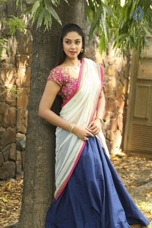 Angana Rai New Images - 17 / 24 photos