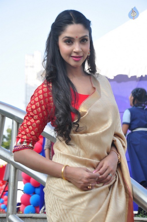 Angana Roy Latest Gallery - 37 / 40 photos