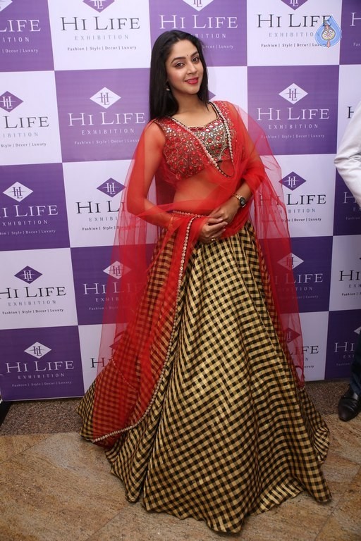 Angana Roy New Pics - 26 / 33 photos