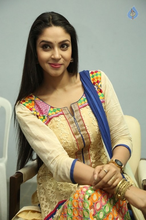 Angana Roy New Pics - 35 / 40 photos
