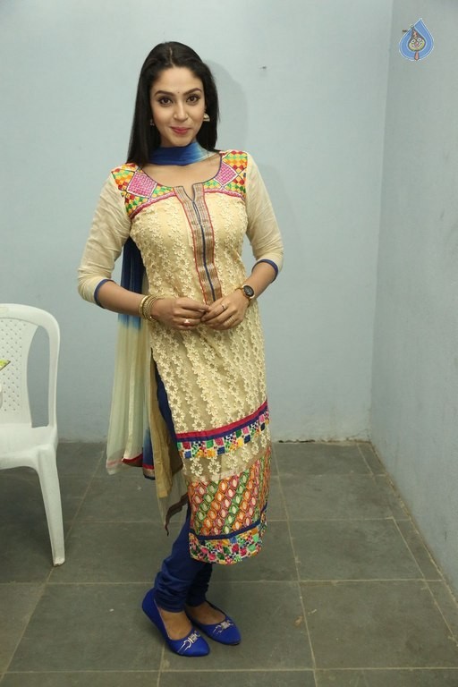 Angana Roy New Pics - 38 / 40 photos