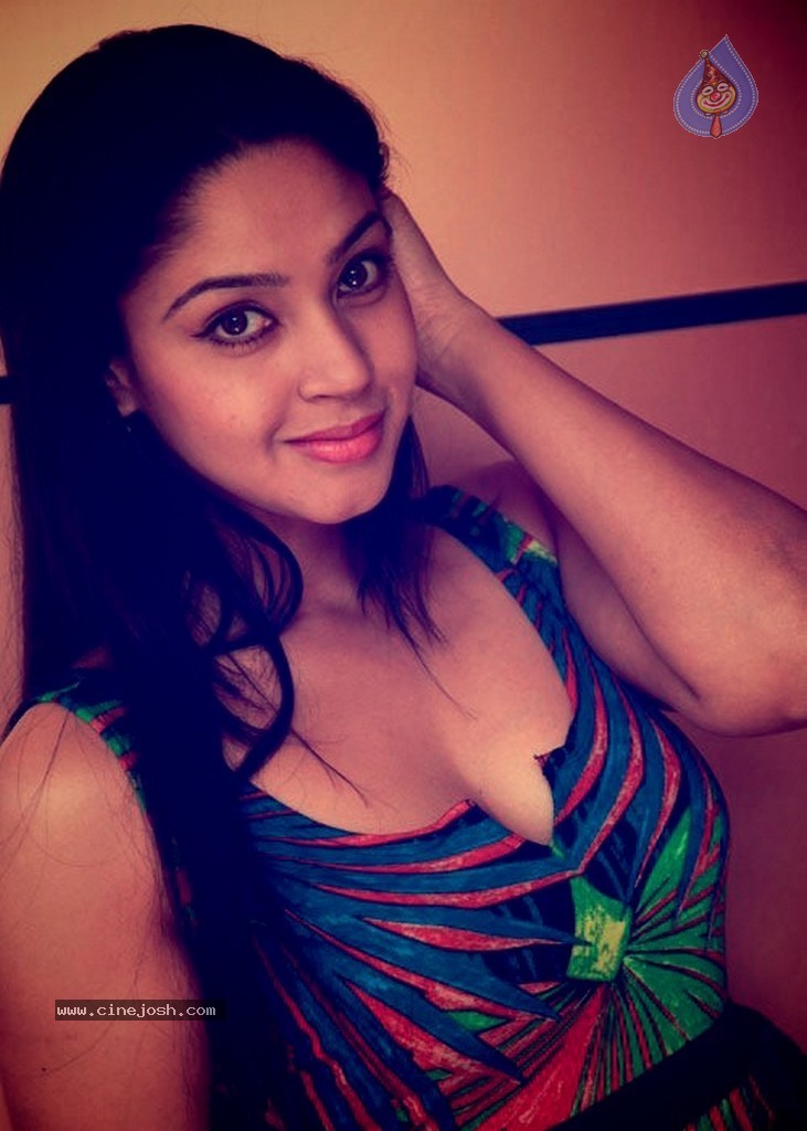 Angana Roy New Stills - 12 / 18 photos