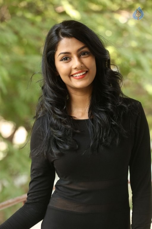 Anisha Ambrose New Photos - 29 / 40 photos