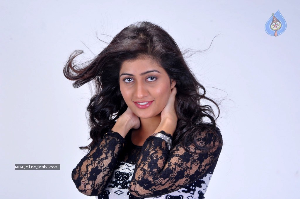 Anisha Singh Latest Stills - 18 / 81 photos