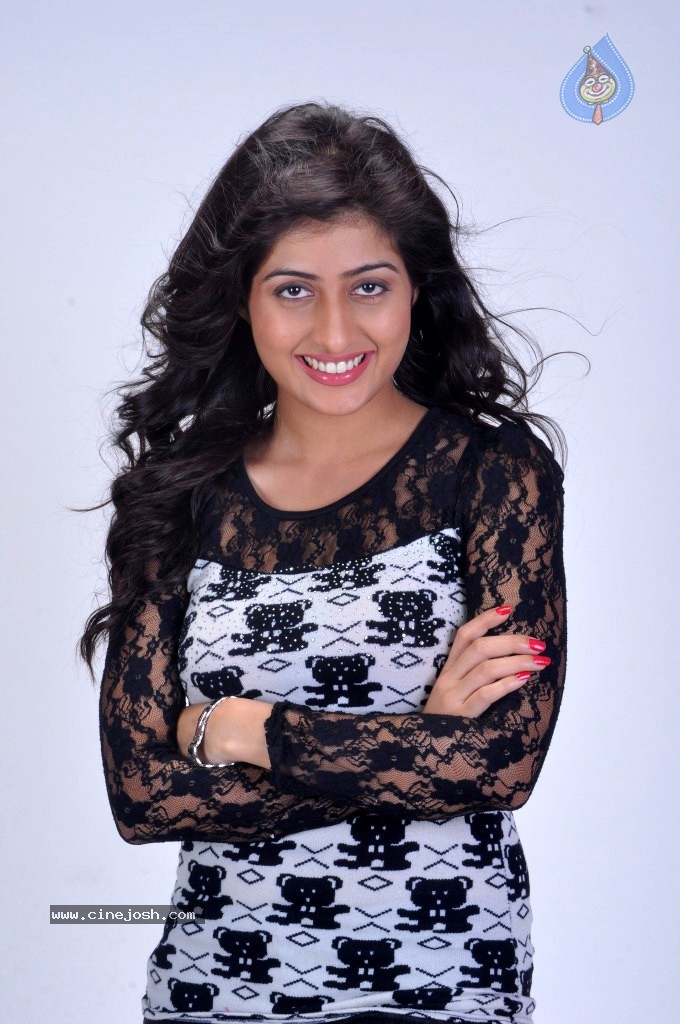 Anisha Singh Latest Stills - 27 / 81 photos