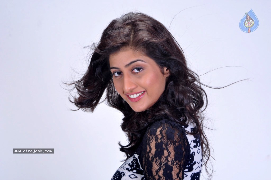 Anisha Singh Latest Stills - 55 / 81 photos