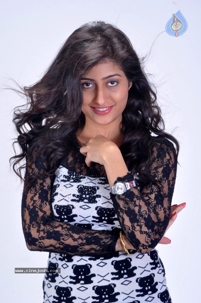 Anisha Singh Latest Stills - 58 / 81 photos