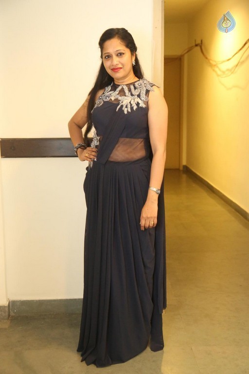 Anitha Chowdhary Pics - 13 / 37 photos