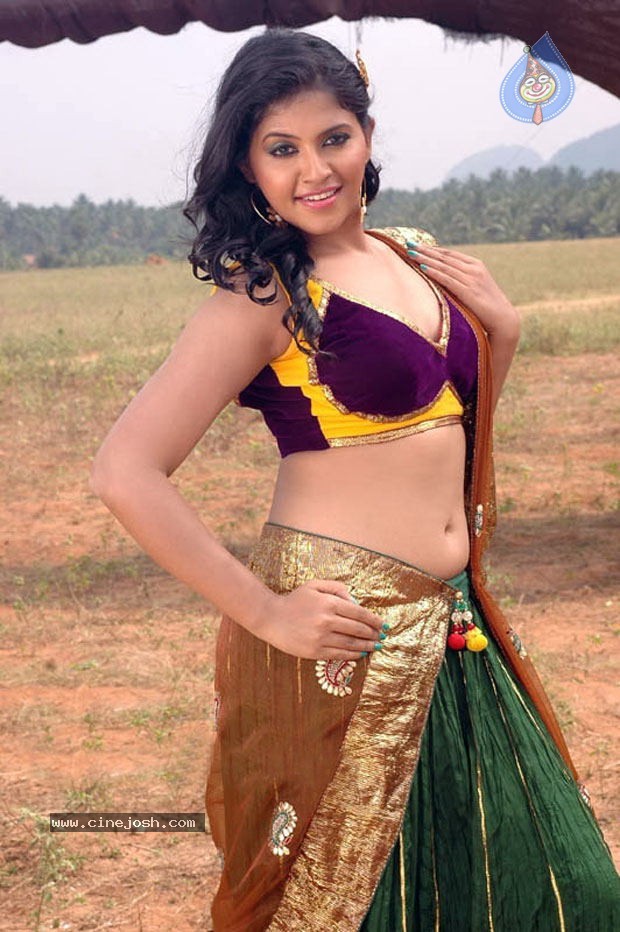 heroine anjali hot