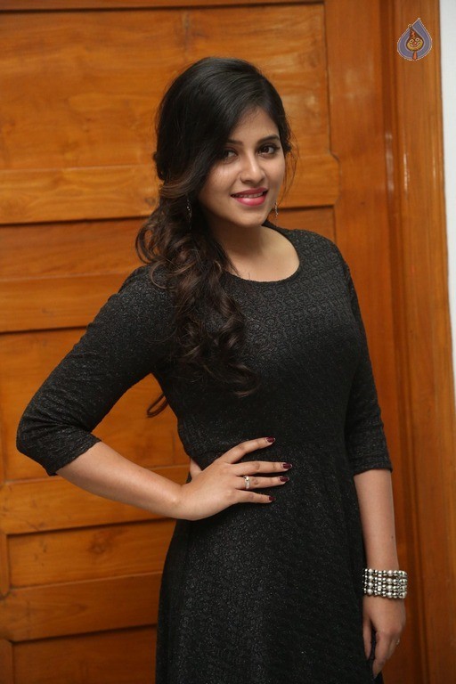 Anjali Latest Gallery - 7 / 42 photos