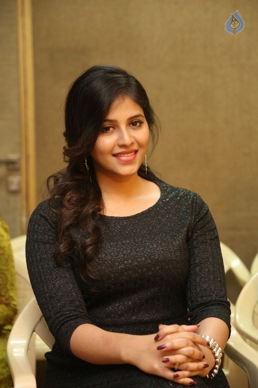 Anjali Latest Gallery - 8 / 42 photos