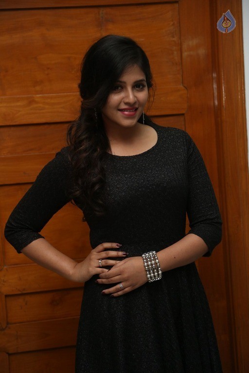 Anjali Latest Gallery - 12 / 42 photos