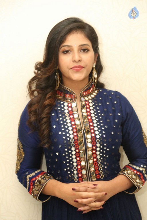 Anjali Latest Photos - 4 / 56 photos