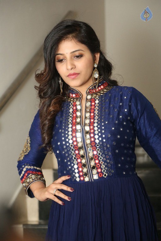 Anjali Latest Photos - 17 / 56 photos