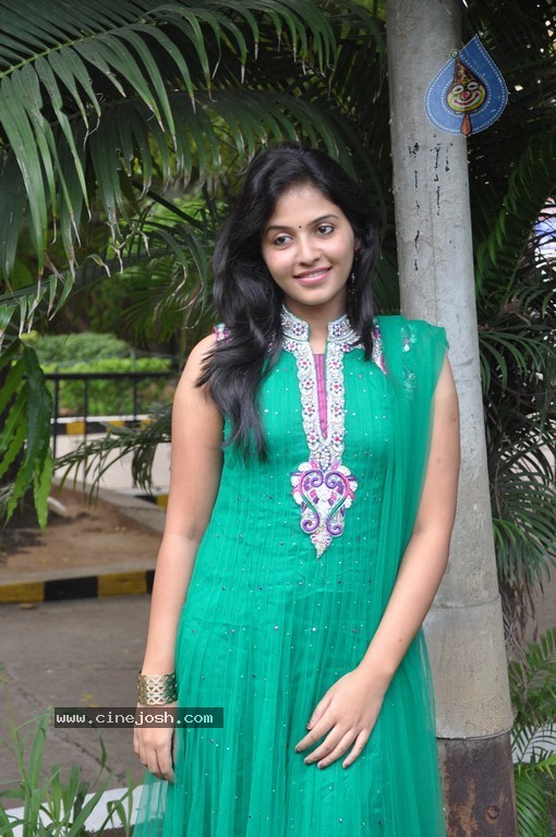 Anjali Latest Stills - 41 / 41 photos