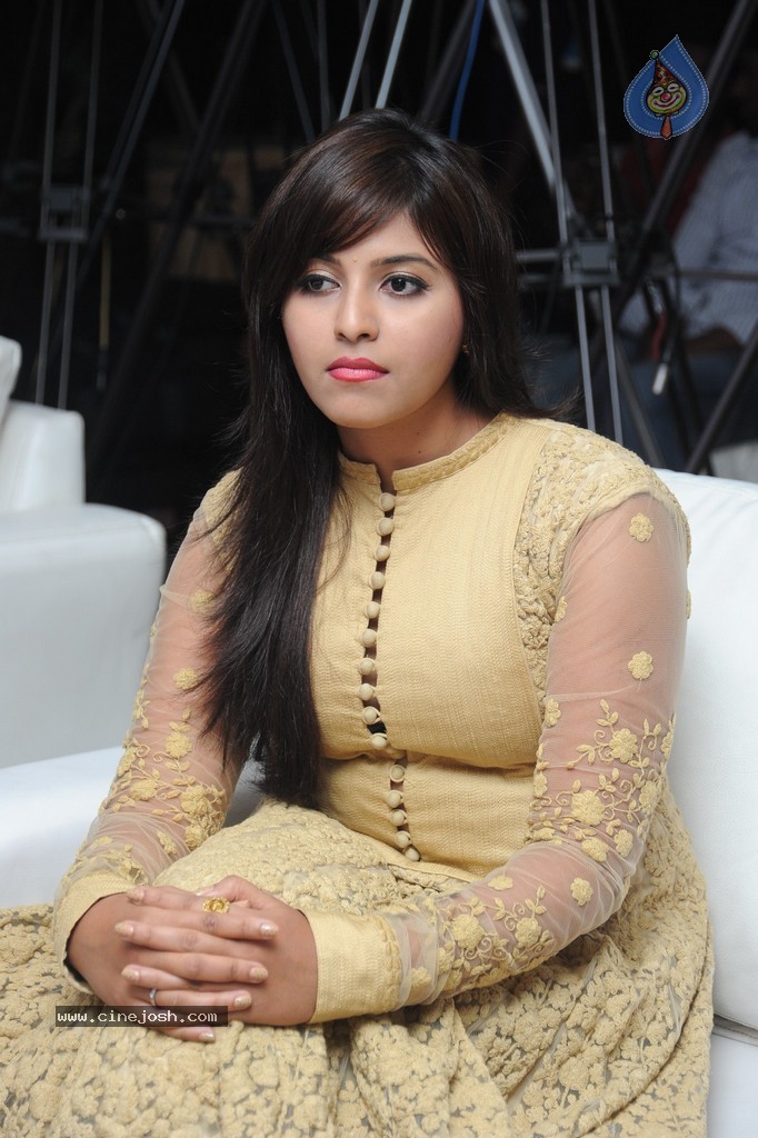 Anjali New Photos - 18 / 95 photos