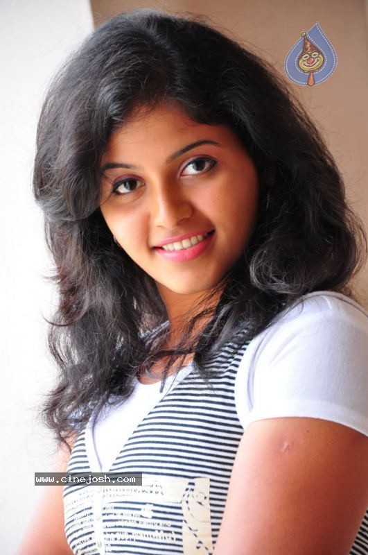 Anjali Photos - 2 / 110 photos