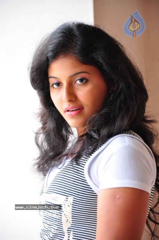 Anjali Photos - 12 / 110 photos