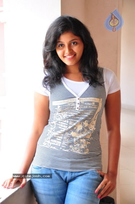 Anjali Photos - 46 / 110 photos