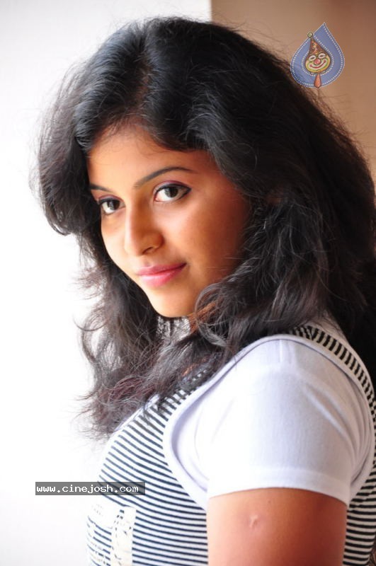 Anjali Photos - 102 / 110 photos