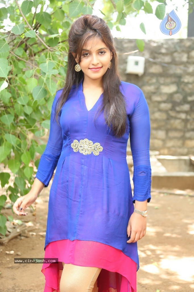 Anjali Pics - 8 / 86 photos