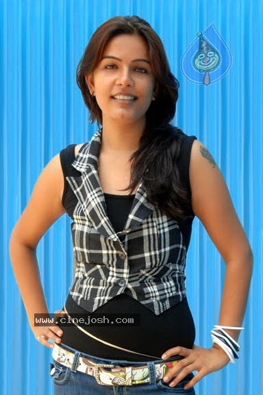 Anjali Stills - 22 / 44 photos